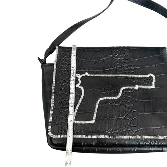 Verdict still out  black bag - Picture 8 of 8